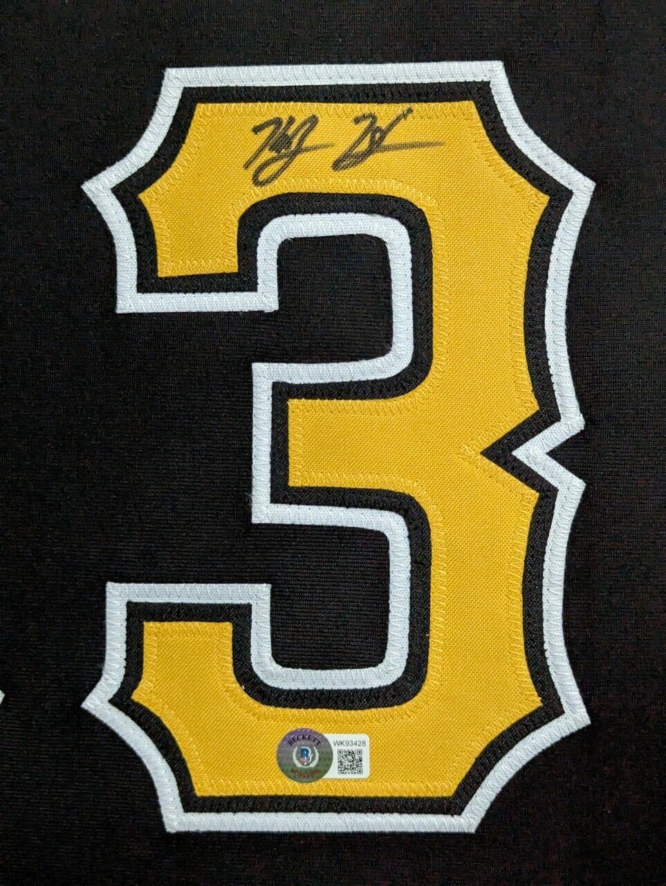 MVP Authentics Framed Pittsburgh Pirates Ke'bryan Hayes Autographed Signed Jersey Beckett Holo 360 sports jersey framing , jersey framing