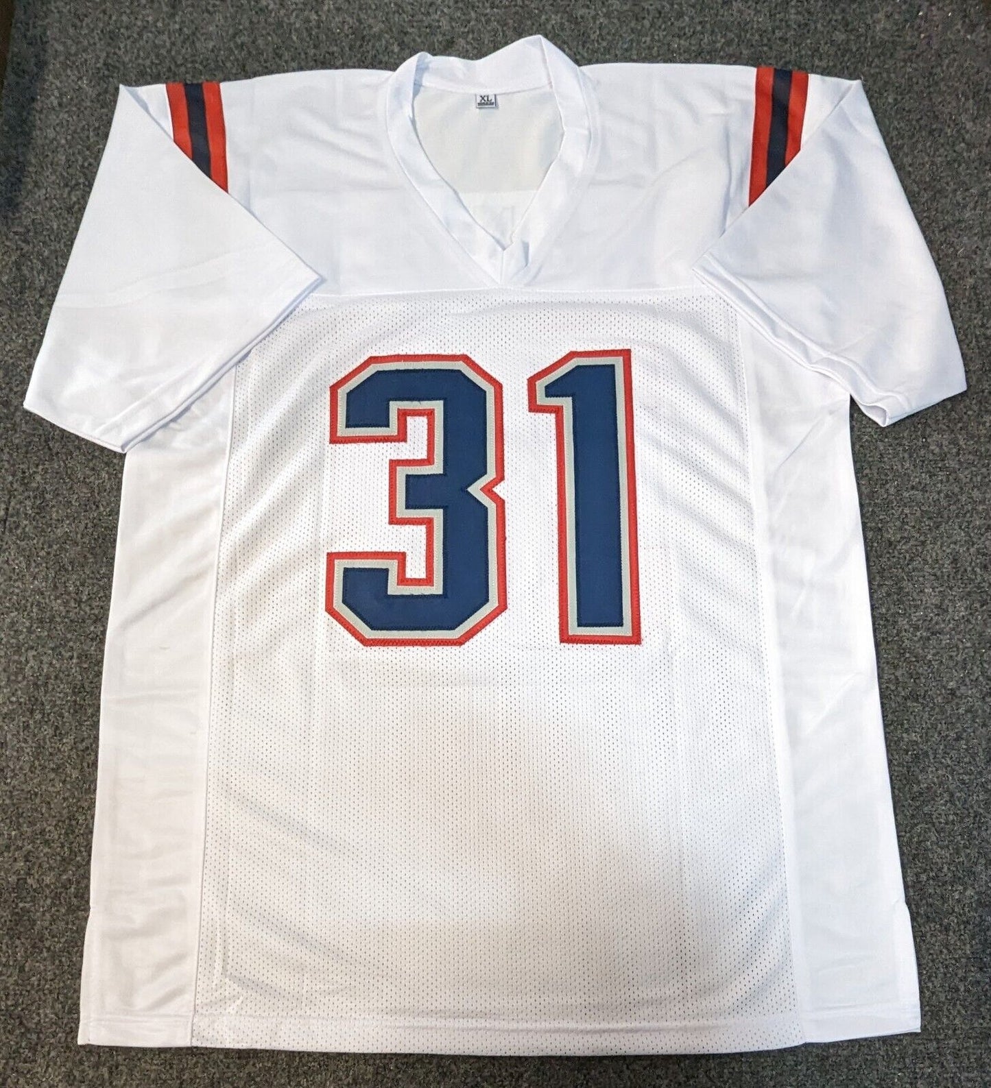 MVP Authentics New England Patriots Jonathan Jones Autographed Signed Jersey Jsa Coa 108 sports jersey framing , jersey framing