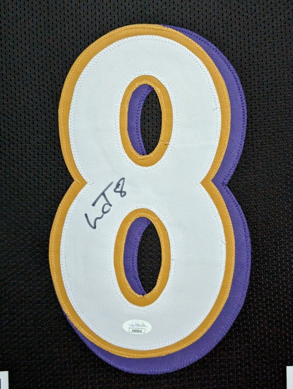 MVP Authentics Framed Baltimore Ravens Lamar Jackson Autographed Signed Jersey Jsa Coa 675 sports jersey framing , jersey framing