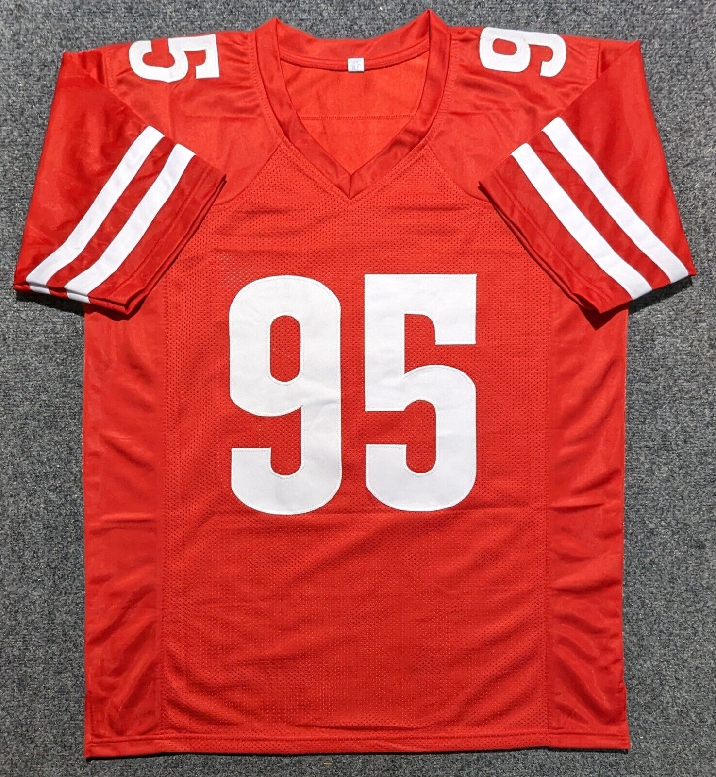 MVP Authentics Wisconsin Badgers Keeanu Benton Autographed Signed Jersey Jsa Coa 90 sports jersey framing , jersey framing