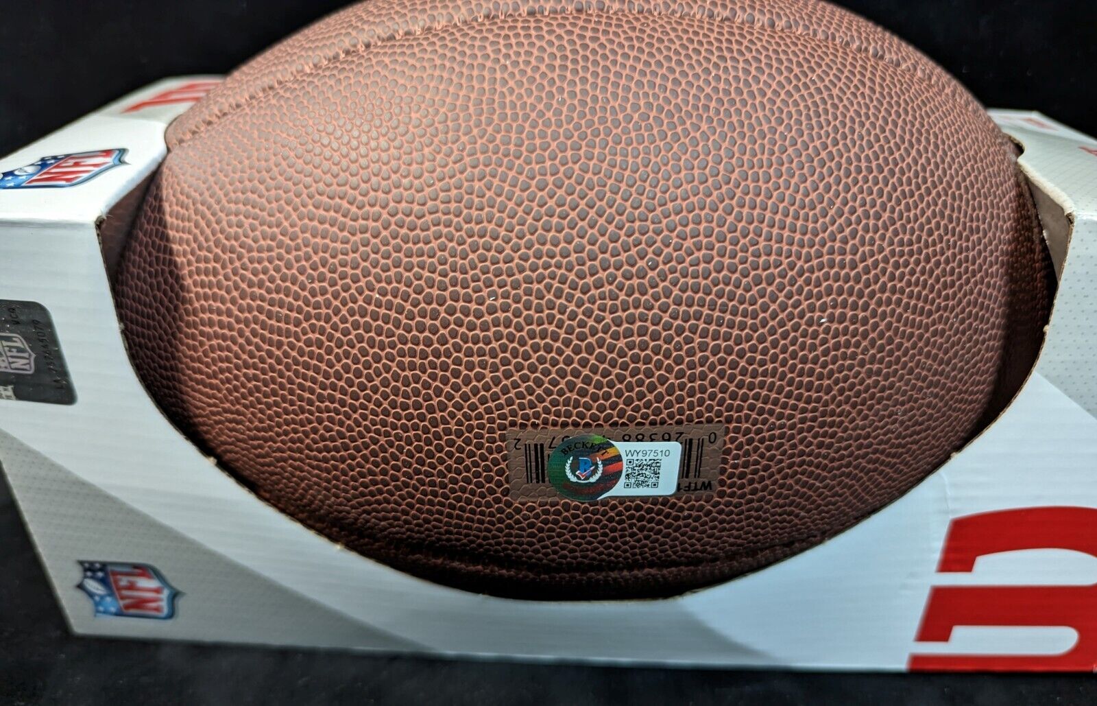 MVP Authentics Green Bay Packers Quay Walker Autographed Signed Football Beckett Holo 112.50 sports jersey framing , jersey framing