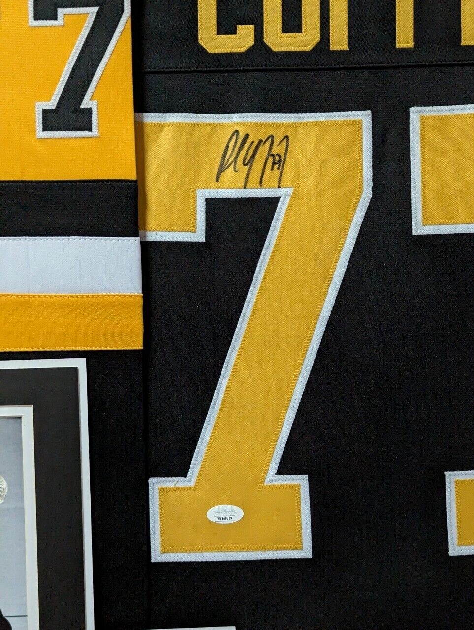 MVP Authentics Framed Pittsburgh Penguins Paul Coffey Autographed Signed Jersey Jsa Coa 585 sports jersey framing , jersey framing