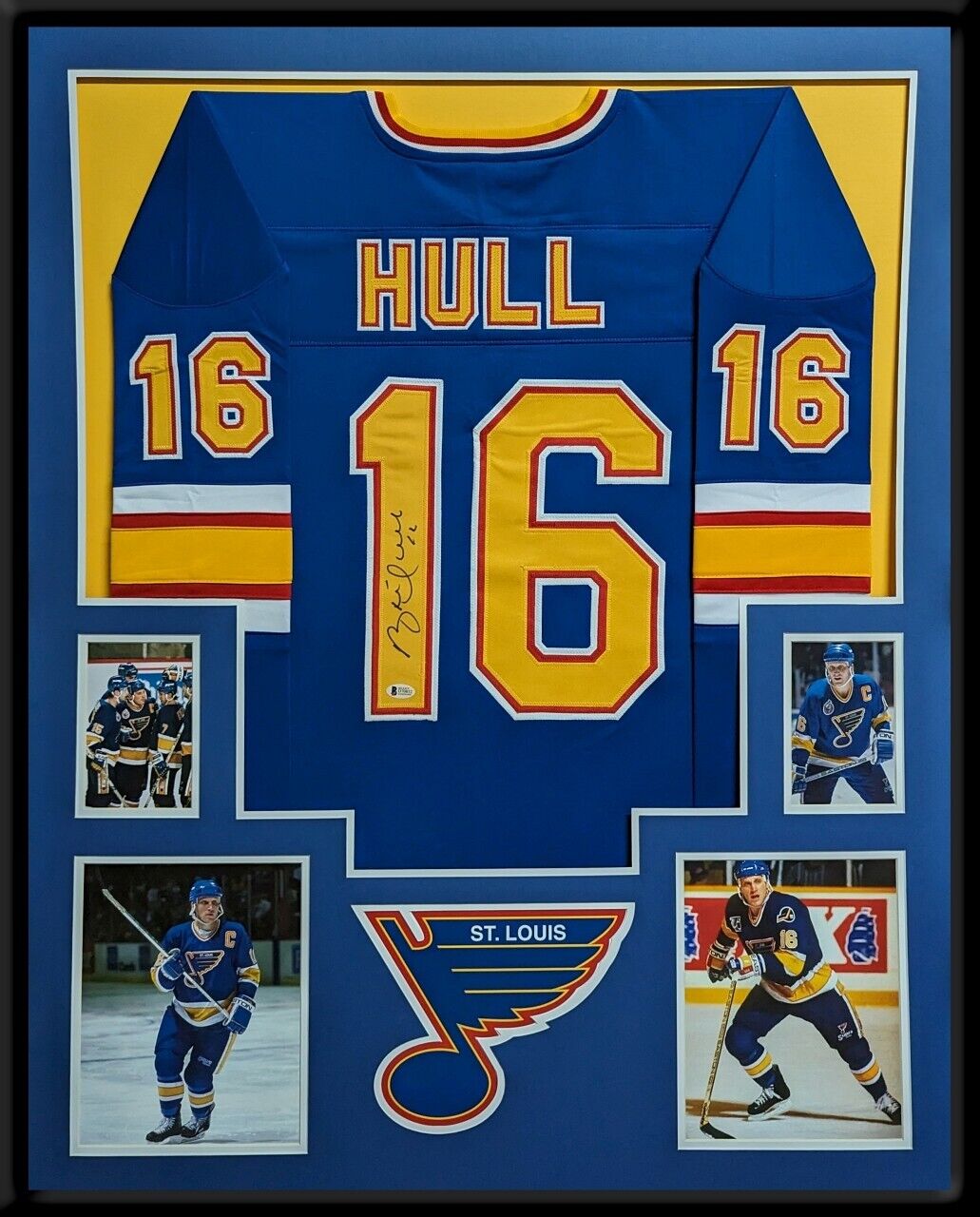 MVP Authentics Framed St Louis Blues Brett Hull Autographed Signed Jersey Beckett Coa 697.50 sports jersey framing , jersey framing