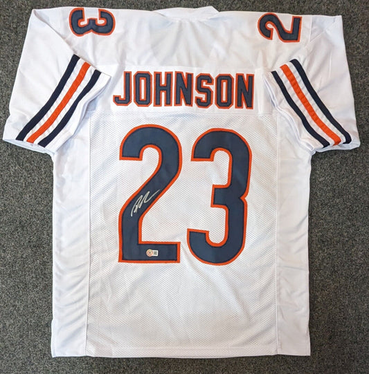 MVP Authentics Chicago Bears Roschon Johnson Autographed Signed Jersey Beckett Holo 112.50 sports jersey framing , jersey framing