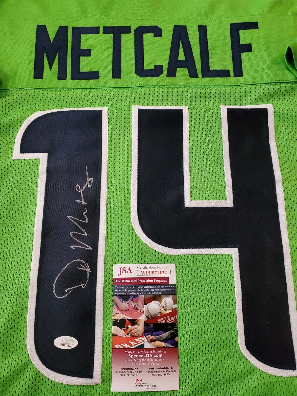 MVP Authentics Seattle Seahawks Dk Metcalf Autographed Signed Jersey Jsa Coa 179.10 sports jersey framing , jersey framing