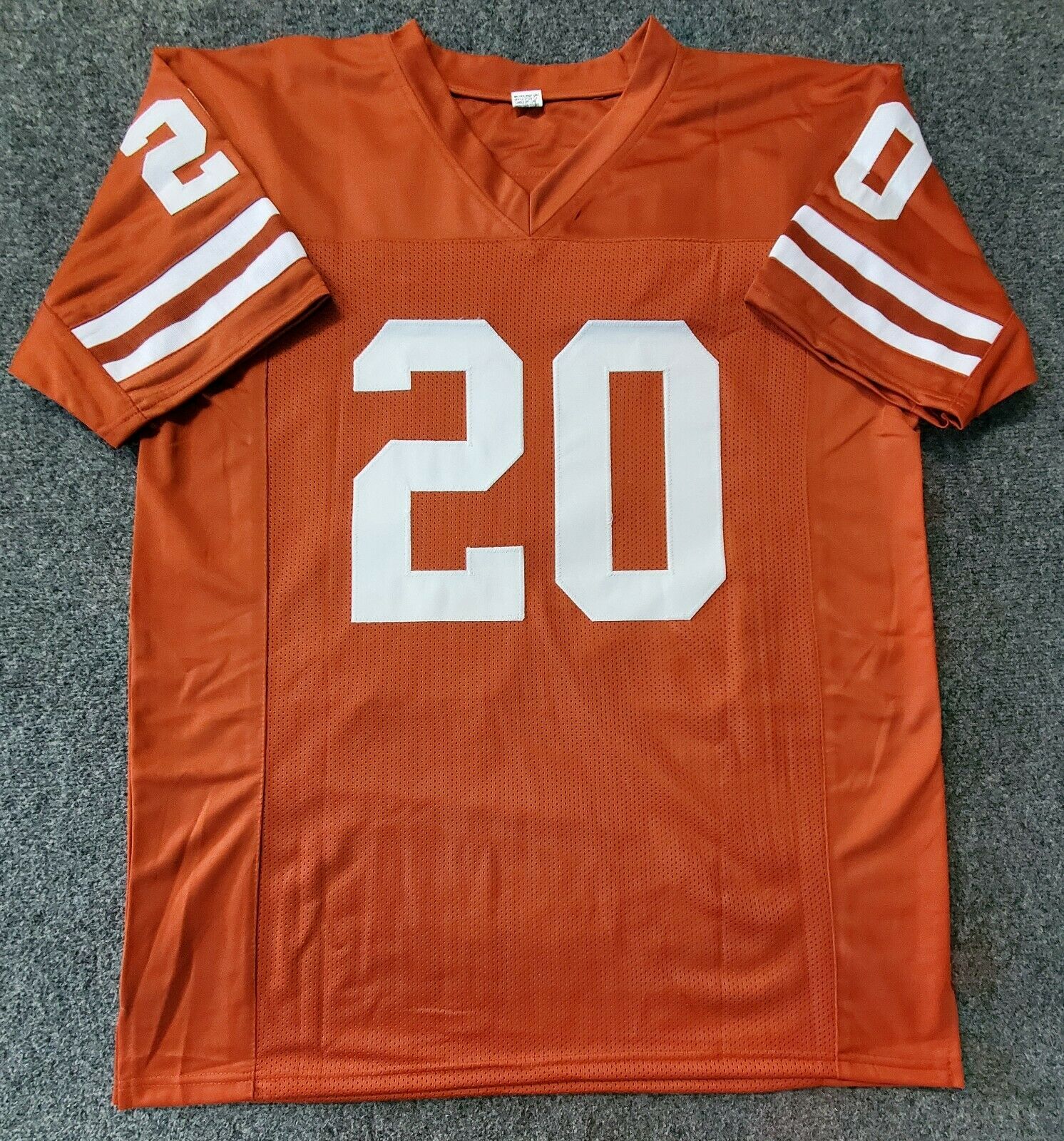 MVP Authentics TEXAS LONGHORNS EARL CAMPBELL SIGNED INSCRIBED JERSEY PSA/DNA COA 121.50 sports jersey framing , jersey framing