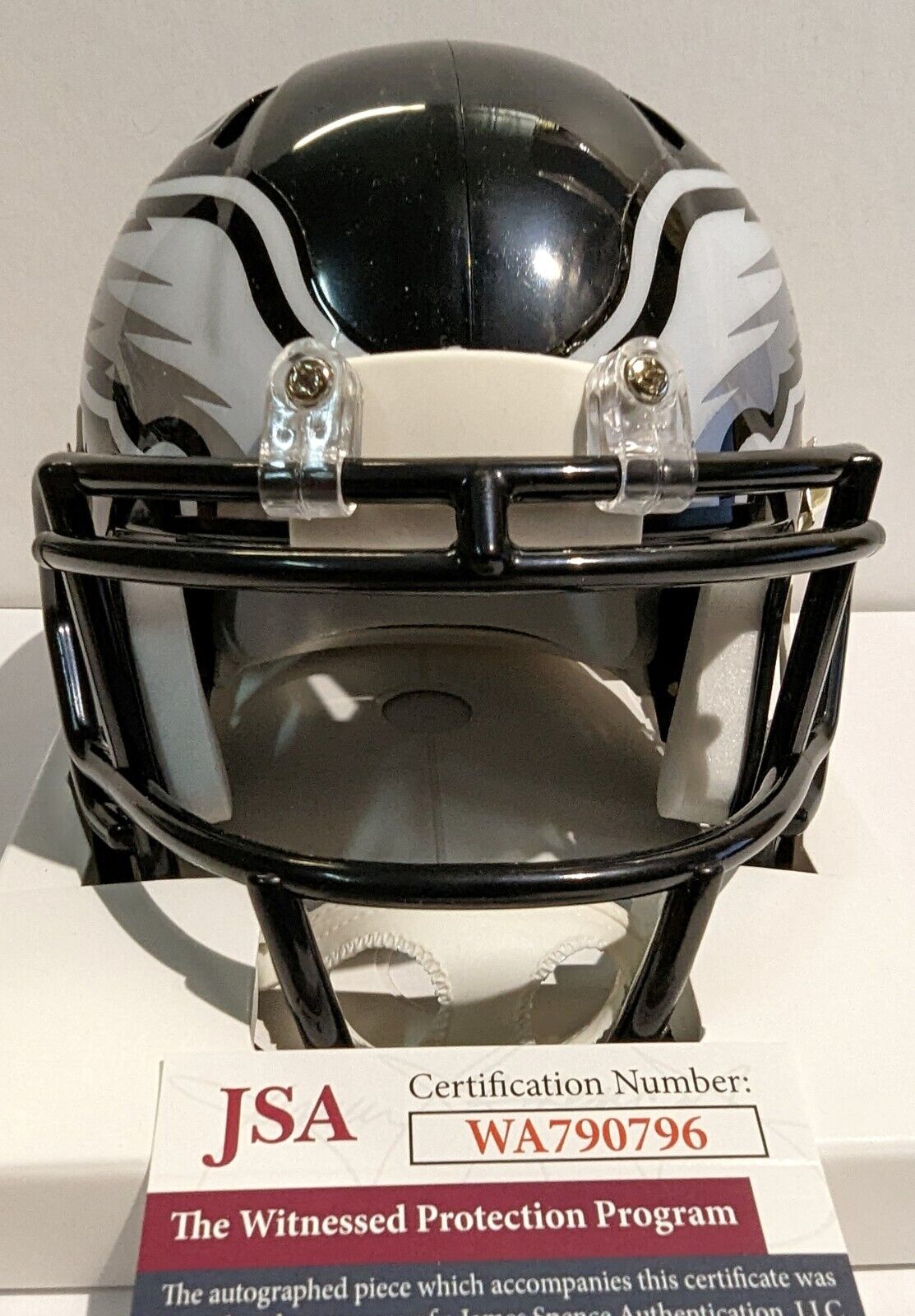 MVP Authentics Philadelphia Eagles Jordan Davis Autographed Signed Black Speed Mini Helmet Jsa 117 sports jersey framing , jersey framing