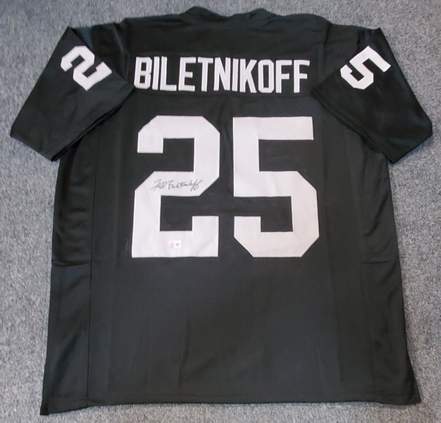 MVP Authentics Oakland Raiders Fred Biletnikoff Autographed Signed Jersey Beckett Holo 112.50 sports jersey framing , jersey framing