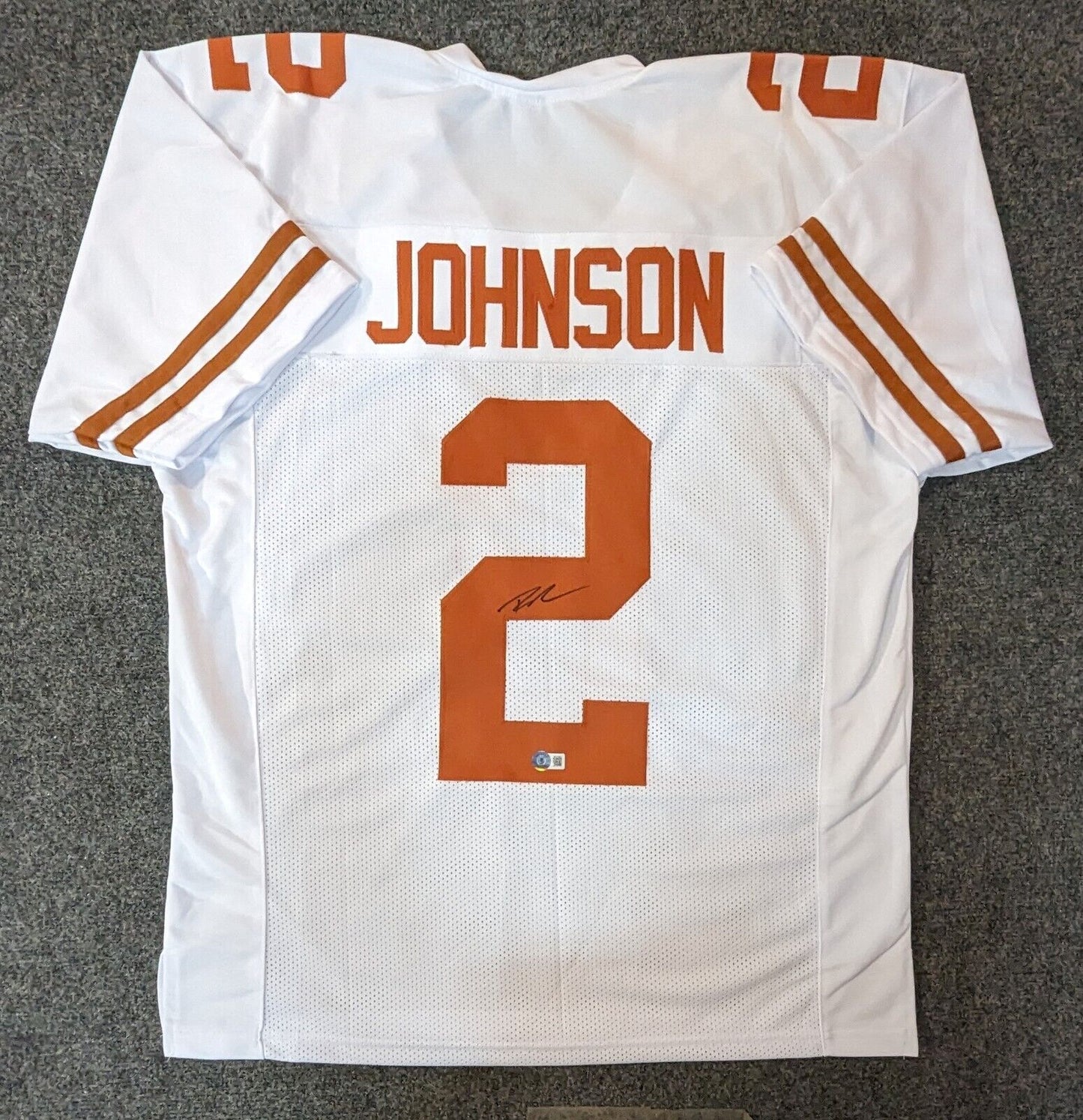 MVP Authentics Texas Longhorns Roschon Johnson Signed Autographed Jersey Beckett Holo 112.50 sports jersey framing , jersey framing