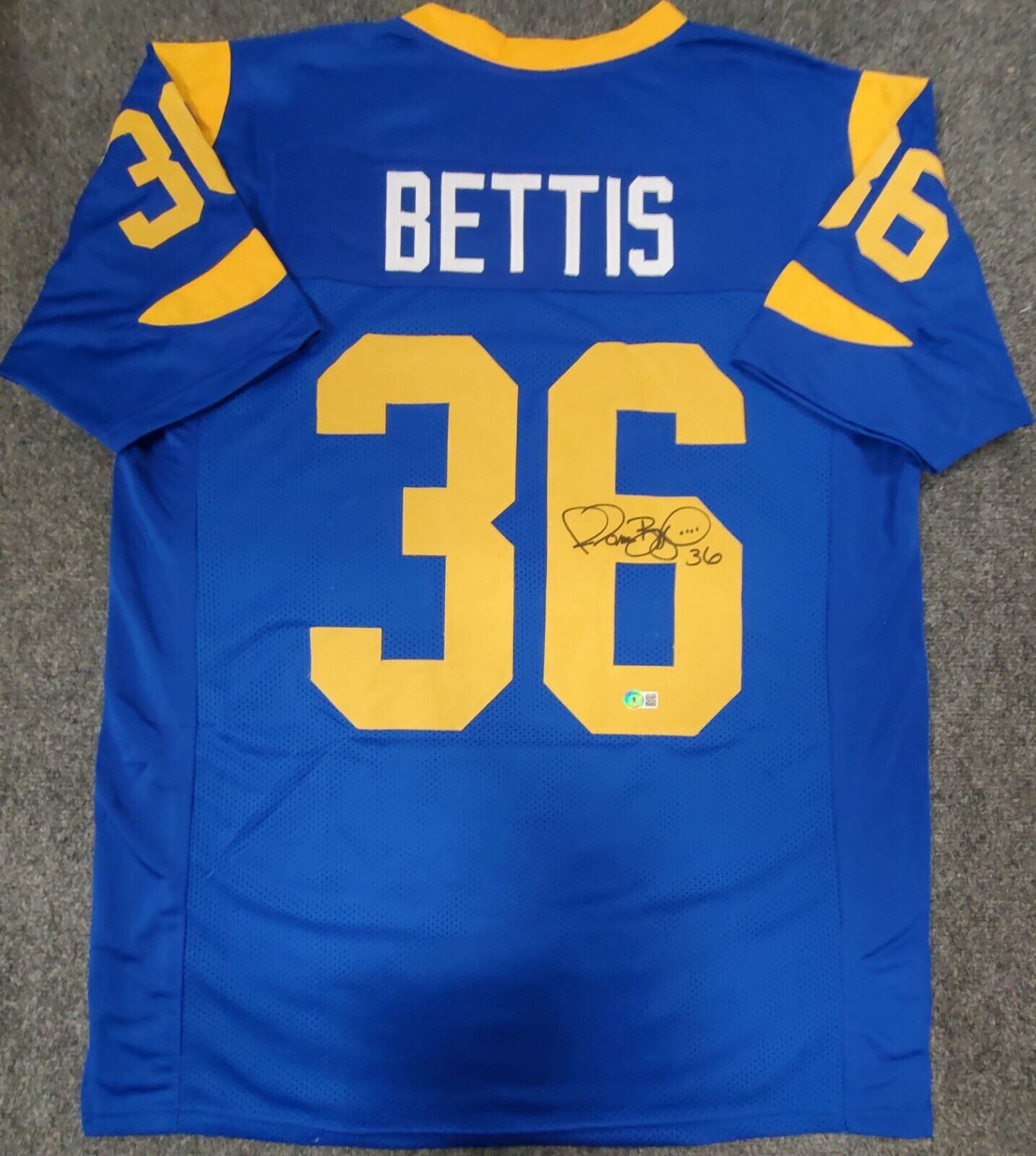 MVP Authentics La Rams Jerome Bettis Autographed Signed Jersey Beckett Holo 179.10 sports jersey framing , jersey framing