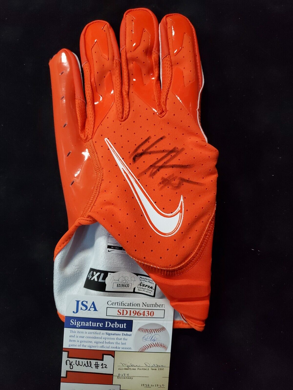 MVP Authentics Tennessee Volunteers Hendon Hooker Autographed Signed Glove Jsa Coa 175.50 sports jersey framing , jersey framing