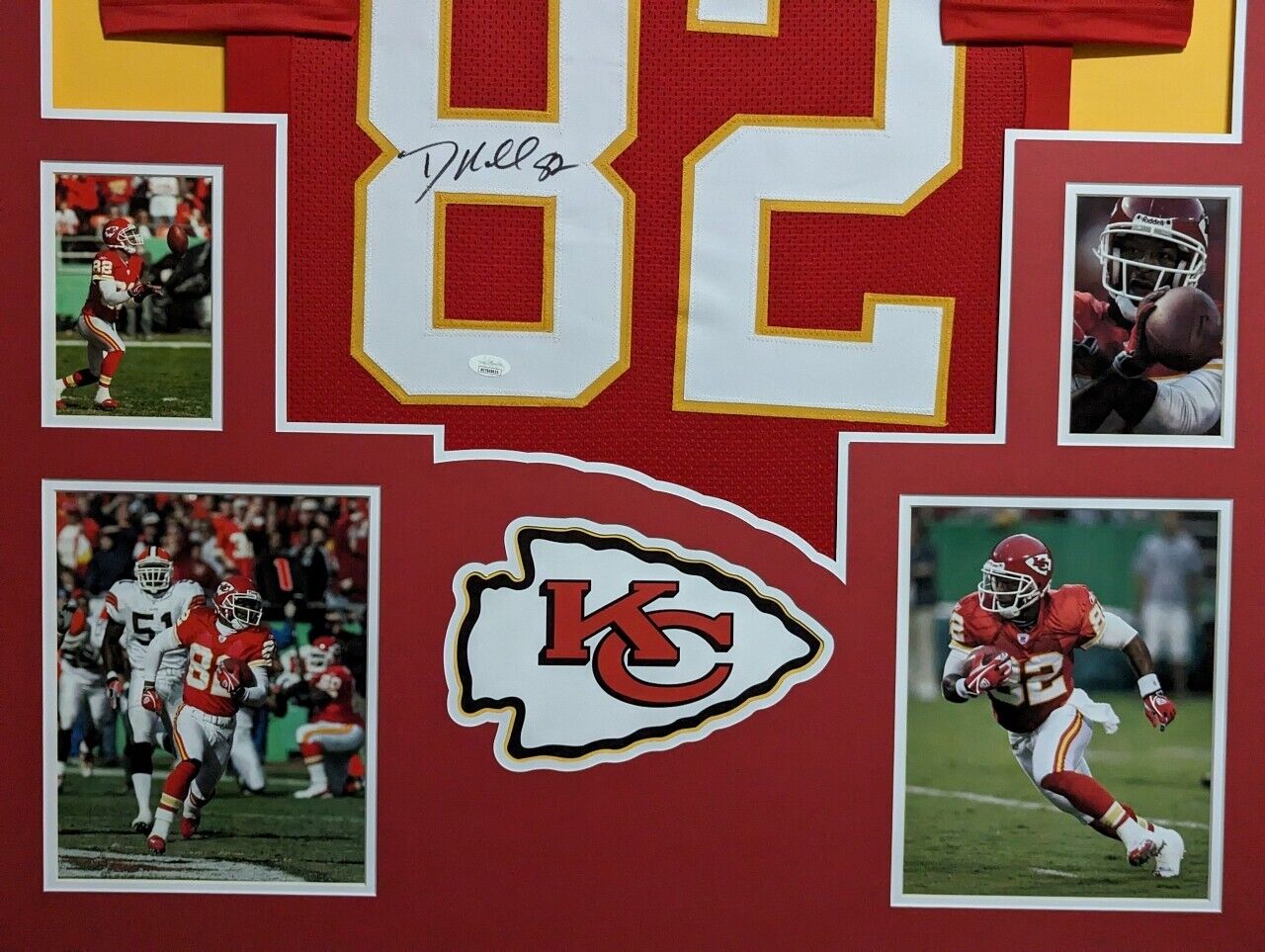 MVP Authentics Framed Kansas City Chiefs Dante Hall Autographed Signed Jersey Jsa Coa 427.50 sports jersey framing , jersey framing