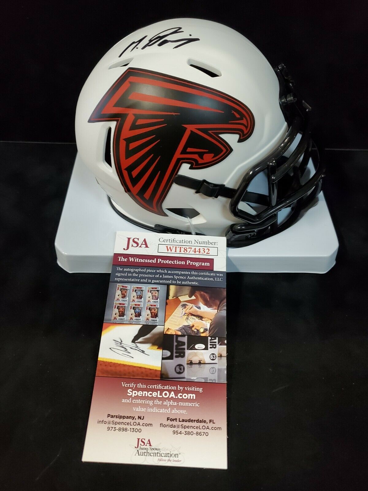 MVP Authentics Atlanta Falcons Mike Davis Autographed Signed Lunar Mini Helmet Jsa Coa 89.10 sports jersey framing , jersey framing