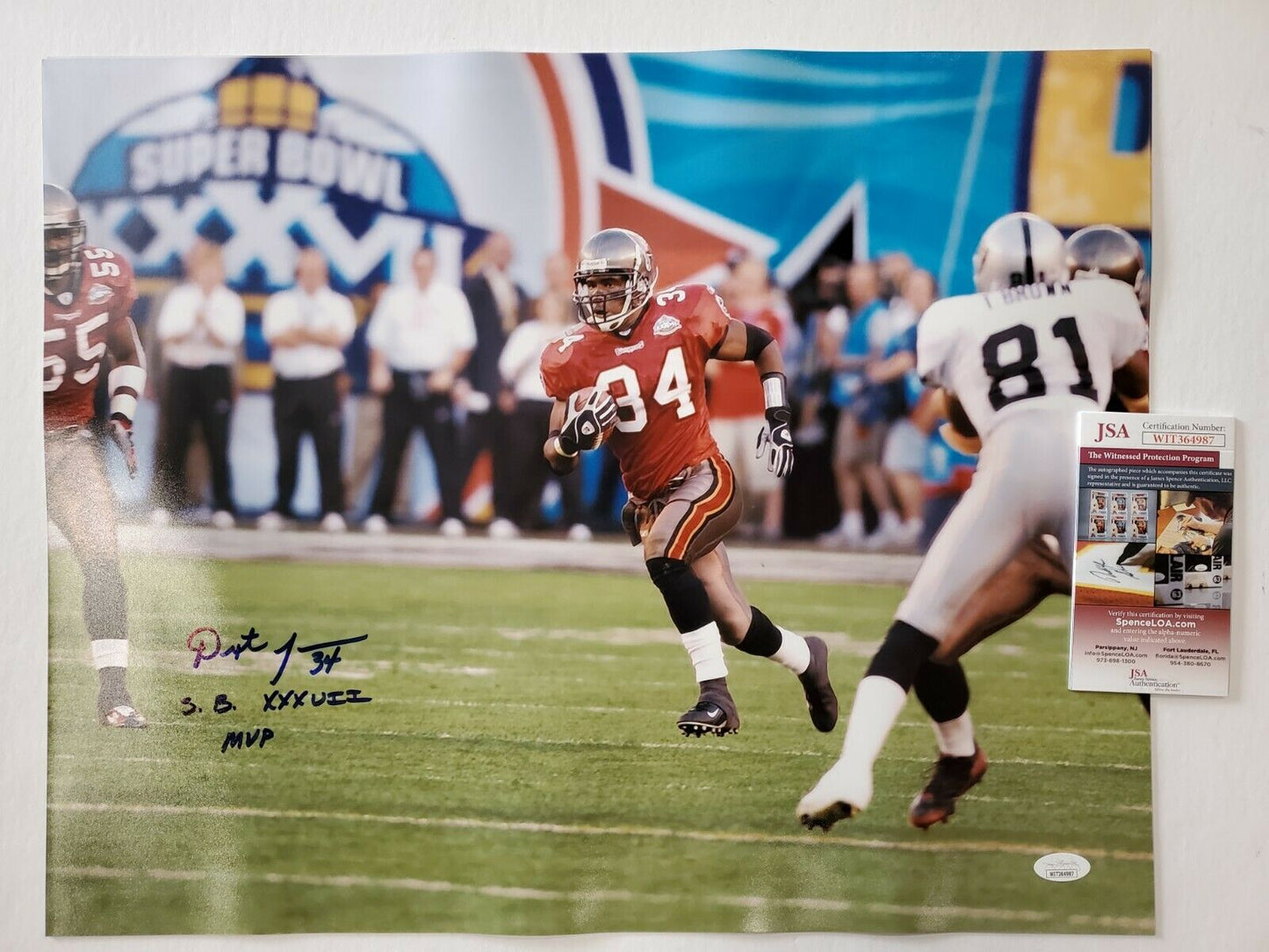 MVP Authentics Tampa Bay Buccaneers Dexter Jackson Autographed Inscribed 16X20 Photo Jsa Coa 107.10 sports jersey framing , jersey framing